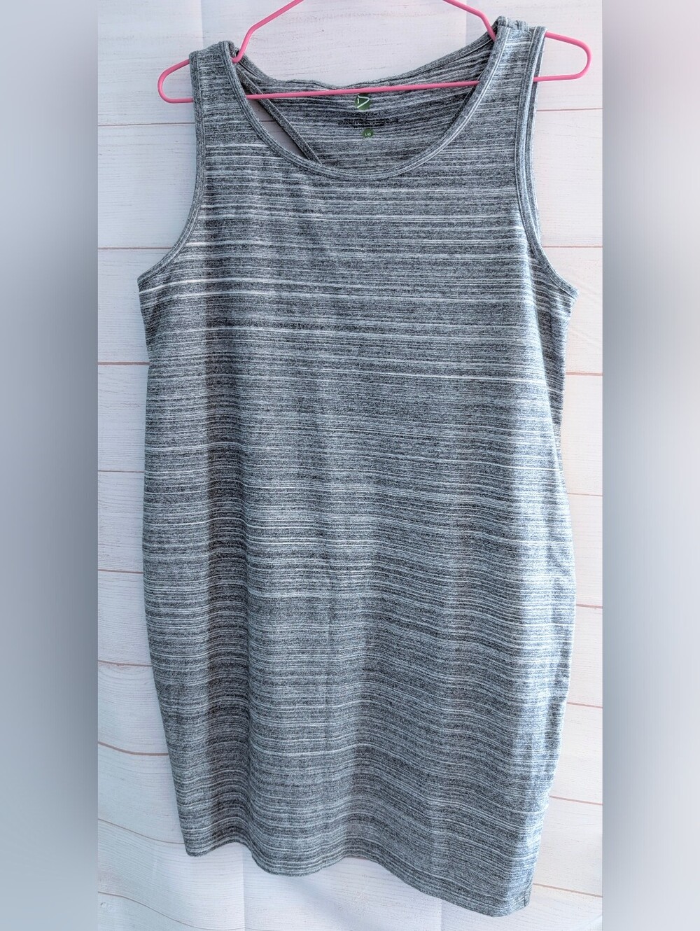 Euc Dakini Gray 🩶 Striped Sleeveless Athletic Activewear Summer Dress Large